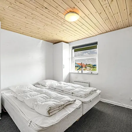 Spacious Home, Located Close To The North Sea, Halfway Between And Sondervig, With A And Sauna, Сasa de vacaciones