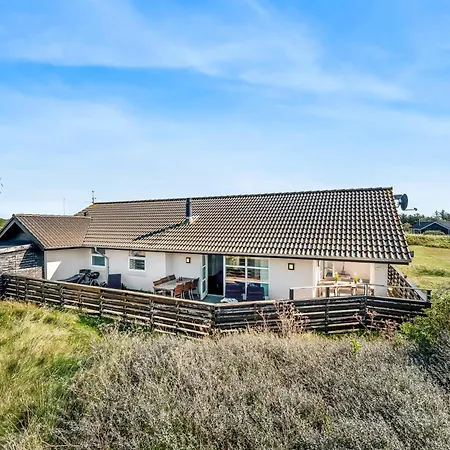 Spacious Home, Located Close To The North Sea, Halfway Between And Sondervig, With A And Sauna, *