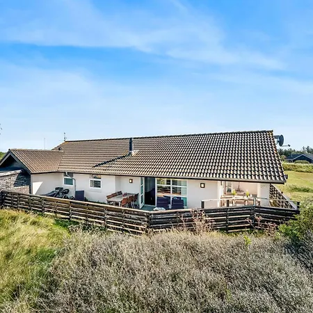 Spacious Home, Located Close To The North Sea, Halfway Between And Sondervig, With A And Sauna, *
